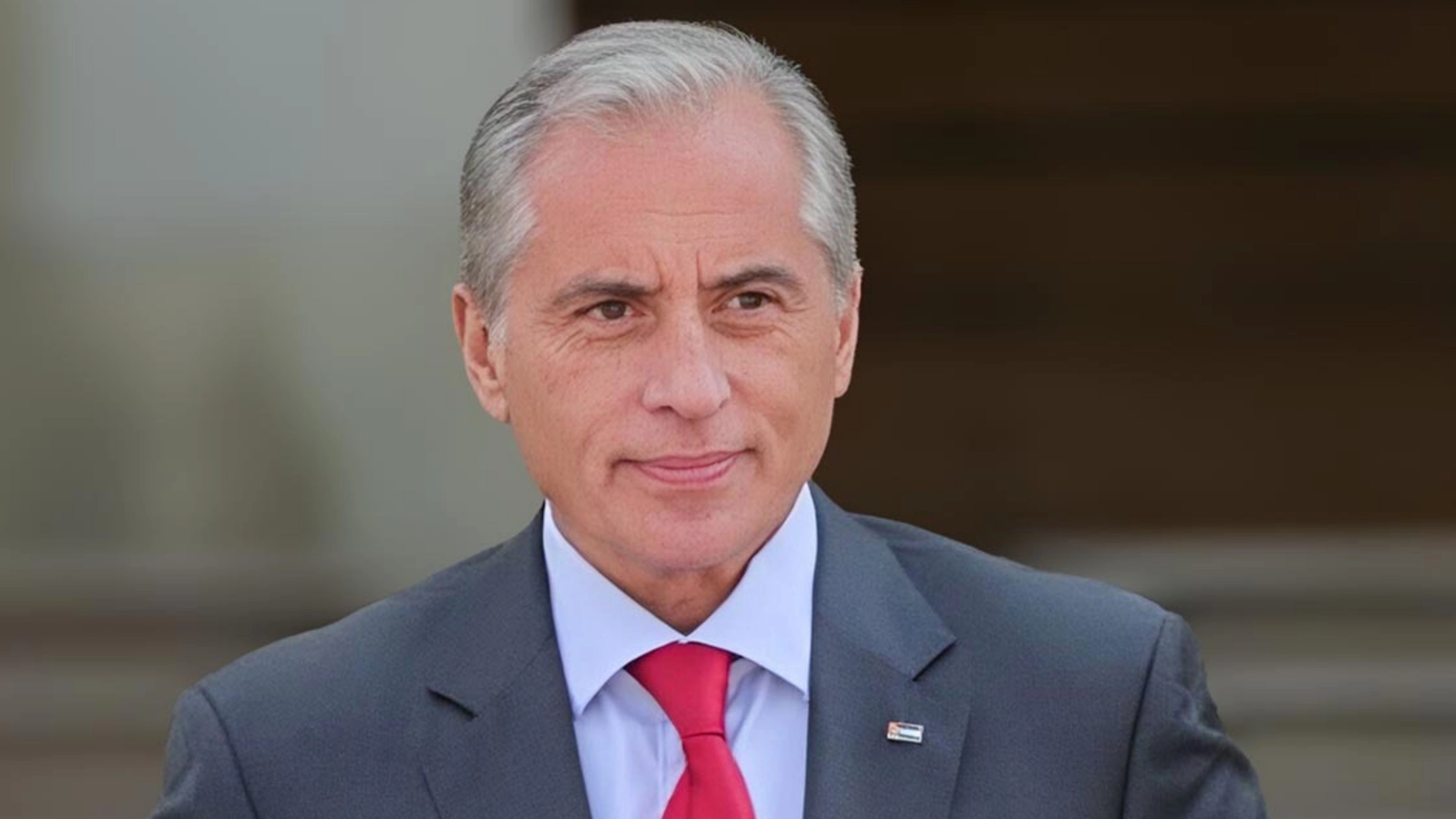 رئيس الوزراء يوجّه بتشديد الرقابة وإغلاق المنشآت المخالفة بتقديم الأرجيلة والتبغ لمن هم دون سن 18 عاماً